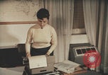 Image Appareils électroménagers américains en Italie Italie, 1957, de la seconde 25 séquences d'archives historiques vidéo 65675079466