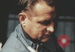 Image Fabrication de scooters Vespa en Italie Pontedera Italie, 1957, de la seconde 3 séquences d'archives historiques vidéo 65675079467