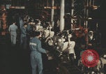 Image Fabrication de scooters Vespa en Italie Pontedera Italie, 1957, de la seconde 18 séquences d'archives historiques vidéo 65675079467