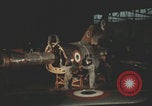 Image Les Italiens travaillent dans les fermes et à la chaîne Italie, 1957, de la seconde 60 séquences d'archives historiques vidéo 65675079468