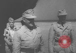 Immagine di Il generale Kesselring esamina la difesa costiera Italia, 1943, secondo 8 filmato di repertorio 65675079476