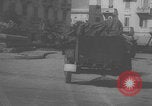 Immagine di Le unità motorizzate della Wehrmacht tedesca entrano in Italia Italia, 1943, secondo 16 filmato di repertorio 65675079477