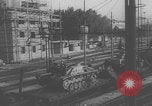Immagine di Le unità motorizzate della Wehrmacht tedesca entrano in Italia Italia, 1943, secondo 30 filmato di repertorio 65675079477