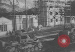 Immagine di Le unità motorizzate della Wehrmacht tedesca entrano in Italia Italia, 1943, secondo 33 filmato di repertorio 65675079477