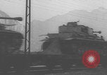 Immagine di Le unità motorizzate della Wehrmacht tedesca entrano in Italia Italia, 1943, secondo 37 filmato di repertorio 65675079477
