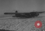 Image Des canons antiaériens allemands attaquent des avions alliés Belgique, 1944, de la seconde 10 séquences d'archives historiques vidéo 65675079523
