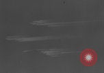Image Des canons antiaériens allemands attaquent des avions alliés Belgique, 1944, de la seconde 36 séquences d'archives historiques vidéo 65675079523
