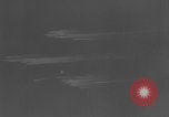 Image Des canons antiaériens allemands attaquent des avions alliés Belgique, 1944, de la seconde 37 séquences d'archives historiques vidéo 65675079523