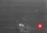 Image La Luftwaffe mitraille les avions alliés Allemagne, 1945, de la seconde 39 séquences d'archives historiques vidéo 65675079524