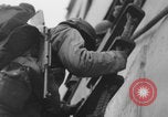 Image Des soldats afro-américains débarquent d'un navire Europe, 1944, de la seconde 8 séquences d'archives historiques vidéo 65675079527