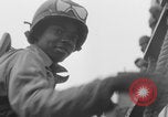 Image Des soldats afro-américains débarquent d'un navire Europe, 1944, de la seconde 16 séquences d'archives historiques vidéo 65675079527