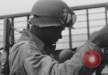 Image Des soldats afro-américains débarquent d'un navire Europe, 1944, de la seconde 20 séquences d'archives historiques vidéo 65675079527