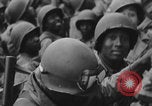 Image Des soldats afro-américains débarquent d'un navire Europe, 1944, de la seconde 22 séquences d'archives historiques vidéo 65675079527