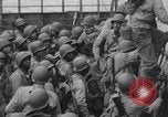 Image Des soldats afro-américains débarquent d'un navire Europe, 1944, de la seconde 27 séquences d'archives historiques vidéo 65675079527