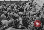 Image Des soldats afro-américains débarquent d'un navire Europe, 1944, de la seconde 32 séquences d'archives historiques vidéo 65675079527