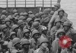 Image Des soldats afro-américains débarquent d'un navire Europe, 1944, de la seconde 37 séquences d'archives historiques vidéo 65675079527