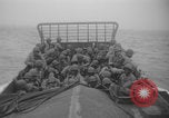 Image Des soldats afro-américains débarquent d'un navire Europe, 1944, de la seconde 59 séquences d'archives historiques vidéo 65675079527