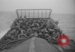Image Des soldats afro-américains débarquent d'un navire Europe, 1944, de la seconde 60 séquences d'archives historiques vidéo 65675079527