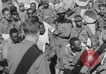 Image Un aumônier chrétien dirige un service religieux Europe, 1944, de la seconde 5 séquences d'archives historiques vidéo 65675079529