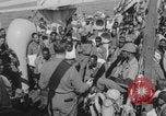 Image Un aumônier chrétien dirige un service religieux Europe, 1944, de la seconde 10 séquences d'archives historiques vidéo 65675079529