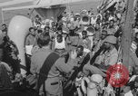 Image Un aumônier chrétien dirige un service religieux Europe, 1944, de la seconde 12 séquences d'archives historiques vidéo 65675079529