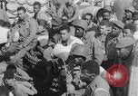 Image Un aumônier chrétien dirige un service religieux Europe, 1944, de la seconde 17 séquences d'archives historiques vidéo 65675079529