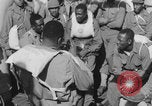 Image Un aumônier chrétien dirige un service religieux Europe, 1944, de la seconde 23 séquences d'archives historiques vidéo 65675079529