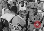 Image Un aumônier chrétien dirige un service religieux Europe, 1944, de la seconde 26 séquences d'archives historiques vidéo 65675079529
