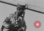 Image Un aumônier chrétien dirige un service religieux Europe, 1944, de la seconde 49 séquences d'archives historiques vidéo 65675079529