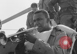 Image Soldats afro-américains sur le pont Europe, 1944, de la seconde 36 séquences d'archives historiques vidéo 65675079530