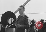 Image Soldats afro-américains sur le pont Europe, 1944, de la seconde 38 séquences d'archives historiques vidéo 65675079530