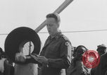 Image Soldats afro-américains sur le pont Europe, 1944, de la seconde 41 séquences d'archives historiques vidéo 65675079530