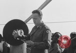 Image Soldats afro-américains sur le pont Europe, 1944, de la seconde 42 séquences d'archives historiques vidéo 65675079530