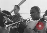 Image Soldats afro-américains sur le pont Europe, 1944, de la seconde 50 séquences d'archives historiques vidéo 65675079530