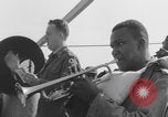 Image Soldats afro-américains sur le pont Europe, 1944, de la seconde 55 séquences d'archives historiques vidéo 65675079530