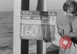 Image Soldats afro-américains en train de socialiser à bord d'un navire Europe, 1944, de la seconde 3 séquences d'archives historiques vidéo 65675079532