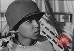 Image Soldats afro-américains en train de socialiser à bord d'un navire Europe, 1944, de la seconde 18 séquences d'archives historiques vidéo 65675079532