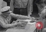Image Les soldats américains reçoivent un salaire en espèces Japon, 1945, de la seconde 9 séquences d'archives historiques vidéo 65675079538