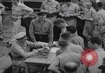 Image Les soldats américains reçoivent un salaire en espèces Japon, 1945, de la seconde 16 séquences d'archives historiques vidéo 65675079538