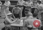 Image Les soldats américains reçoivent un salaire en espèces Japon, 1945, de la seconde 23 séquences d'archives historiques vidéo 65675079538