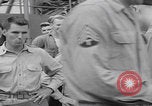 Image Les soldats américains reçoivent un salaire en espèces Japon, 1945, de la seconde 46 séquences d'archives historiques vidéo 65675079538