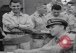 Image Les soldats américains reçoivent un salaire en espèces Japon, 1945, de la seconde 49 séquences d'archives historiques vidéo 65675079538