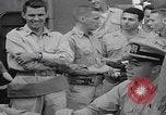 Image Les soldats américains reçoivent un salaire en espèces Japon, 1945, de la seconde 50 séquences d'archives historiques vidéo 65675079538