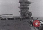 Standbild Flugzeugträger Flugzeug Landung United States USA, 1939, aus Sekunde 33 historischem Filmmaterial Videoclip 65675079548