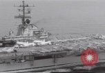 Standbild Vought F-8 Crusader hebt vom Flugzeugträger ab Vietnam, 1965, aus Sekunde 35 historischem Filmmaterial Videoclip 65675079555