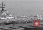 Standbild Vought F-8 Crusader hebt vom Flugzeugträger ab Vietnam, 1965, aus Sekunde 36 historischem Filmmaterial Videoclip 65675079555