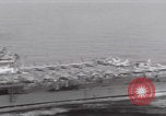 Standbild Vought F-8 Crusader hebt vom Flugzeugträger ab Vietnam, 1965, aus Sekunde 37 historischem Filmmaterial Videoclip 65675079555