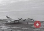 Standbild Aktion auf dem Flugdeck der USS Hancock Vietnam, 1965, aus Sekunde 7 historischem Filmmaterial Videoclip 65675079557