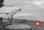 Standbild Aktion auf dem Flugdeck der USS Hancock Vietnam, 1965, aus Sekunde 23 historischem Filmmaterial Videoclip 65675079557