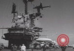 Standbild Aktion auf dem Flugdeck der USS Hancock Vietnam, 1965, aus Sekunde 46 historischem Filmmaterial Videoclip 65675079557